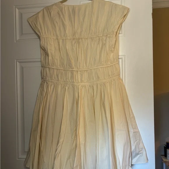Tove Cream Short Dress - Picture 5 of 6